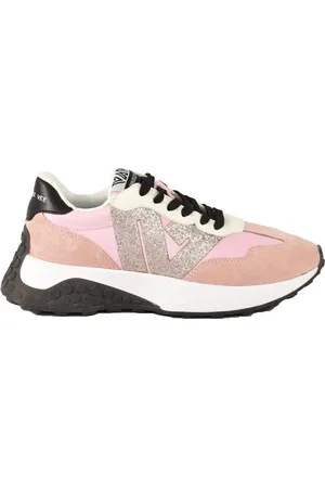 Emanuélle vee Sneakers