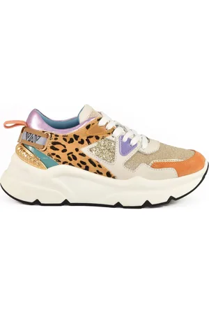 Emanuélle vee Sneakers