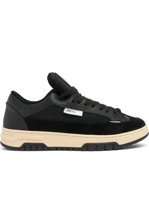 PAURA Sneaker Model 1