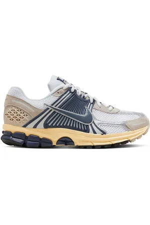Nike Sneakers Zoom Vomero 5
