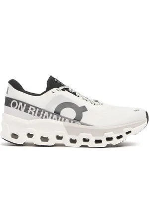 On Running Sneakers Cloudmster 2