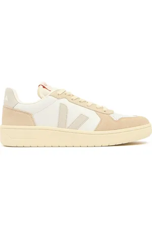 Veja Sneakers V-82