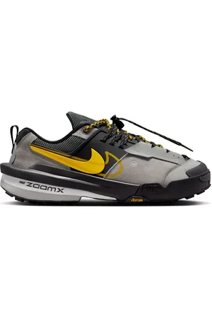 Nike Sneakers Sacai Zegamadome Sp