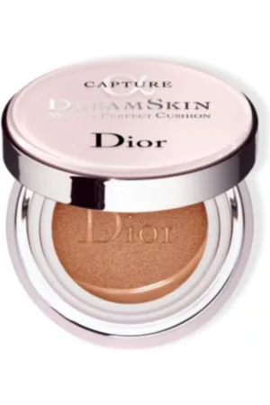 Dior CAPTURE DREAMSKIN Moist & Perfect Cushion SPF 50 - PA