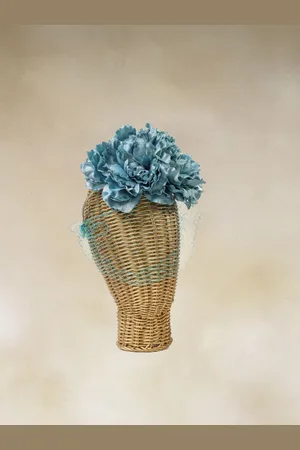 Mariquita Trasquilá Fascinator rosas