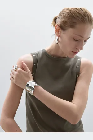 Massimo Dutti Maglietta Cropped Con Dettaglio Di Occhielli