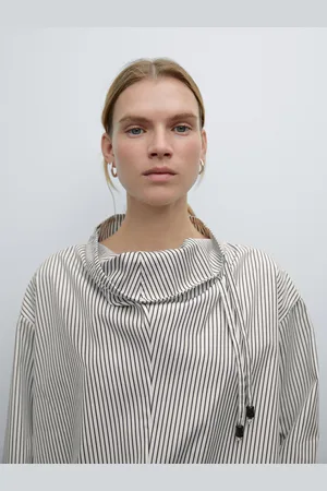Massimo Dutti Camicetta Con Laccio E Applicazione Sul Collo