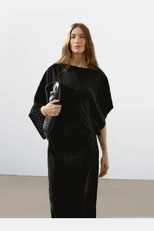 Massimo Dutti Vestito Lungo Morbido Con Dettaglio Testurizzato