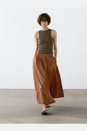 Massimo Dutti Top Slim Con Borchie