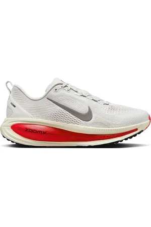 Nike VOMERO 18