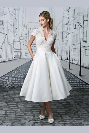 milanoo.com Abiti da sposa corti 2025 Scollo a V Maniche corte A-line Abiti da sposa lunghi fino al tè Personalizzazione gratuita