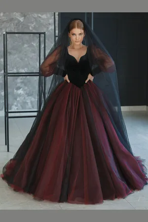 milanoo.com Abiti da sposa gotici rossi neri 2025 Tulle A-Line maniche lunghe vita rialzata con abito da sposa in strascico Personalizzazione gratuita