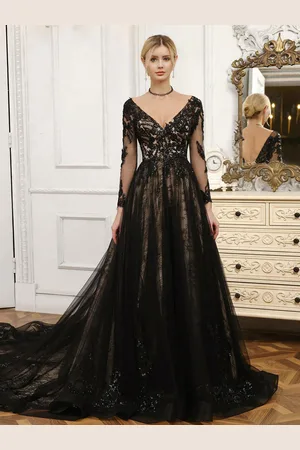 milanoo.com Abiti da Sposa Neri di pizzo maniche lunghe con scollo a V Abito da sposa gotico