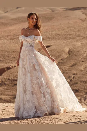milanoo.com Abito da sposa Boho Pizzo Pizzo A-Line Corte dei treni Vita naturale Senza schienale Senza maniche Collo a cuore