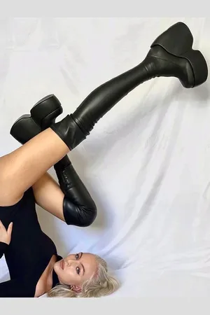 milanoo.com Stivali alti alla coscia sexy Stivali con zeppa e plateau con punta quadrata Stivali sopra il ginocchio neri