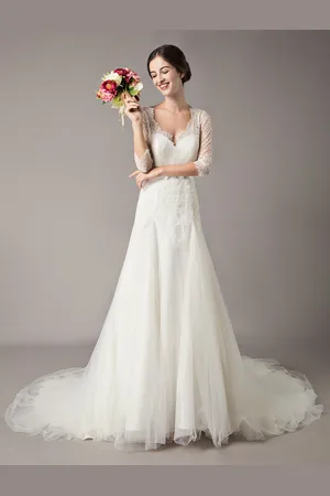 milanoo.com Abito da sposa Gonna a trapezio 2025 Una linea con scollo a V in pizzo e mezza manica abito da sposa con il treno