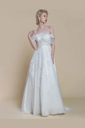 milanoo.com Abito da sposa boho in pizzo abito da ballo in pizzo con strascico vita naturale spalle scoperte cerniera maniche corte scollatura disegnata