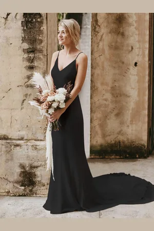 milanoo.com Abiti da sposa gotici Tessuto di raso senza maniche a sirena con abito da sposa strascico