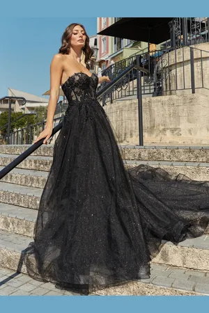 milanoo.com Abiti da Sposa Neri di pizzo smanicato con scollo a cuore Abito da sposa gotico
