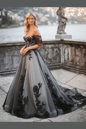 milanoo.com Abiti da sposa neri A-line senza maniche in pizzo e tulle con strascico