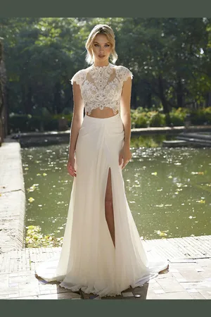 milanoo.com Abito da sposa in due pezzi con scollo a V in pizzo gioiello linea ad A con strascico schiena scoperta maniche corte set da sposa personalizzazione gratuita