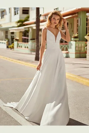 milanoo.com Abiti da sposa vintage con scollo a V senza maniche vita naturale tessuto in raso corte strascico abiti da sposa in pizzo