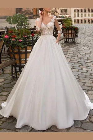milanoo.com Abiti da Sposa 2025 A Line Scollo a V Mezza Manica Lunghezza Pizzo Applique Abito da Sposa Vintage in Raso con Strascico