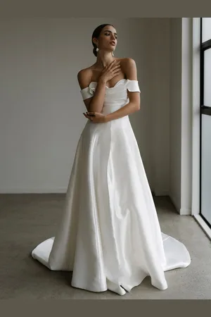 milanoo.com Abito da sposa vintage senza spalline senza maniche in tessuto di raso a vita naturale con abito da sposa strascico