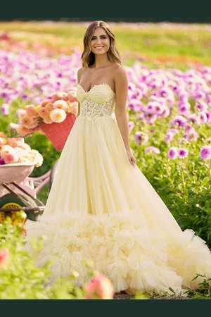 milanoo.com Abito da ballo con scollo a cuore abiti da festa in pizzo senza maniche in tulle