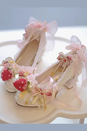 milanoo.com Calzature Lolita Sweet Strawberry Ecru Bianco Ruffles Catene Fiocchi Tacco Grosso Lolita Pumps