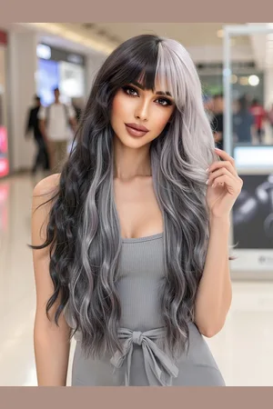 milanoo.com Parrucche sintetiche con capelli lunghi ricci sfumati in bianco e nero con frangia per le donne 2025