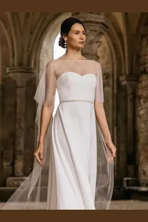 milanoo.com Coprispalle da sposa in tulle con scollo a barchetta e maniche a cappuccio color avorio
