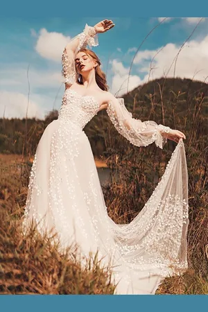 milanoo.com Abito da sposa in pizzo con scollo a cuore maniche a 3/4 e strascico abiti da sposa in pizzo