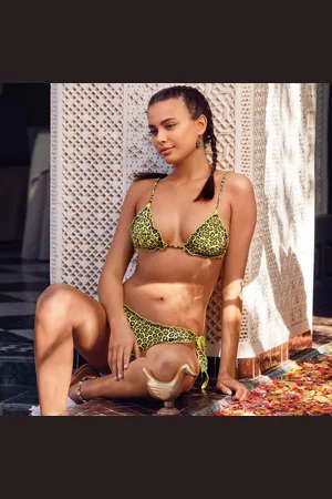 Vitamins by Vacanze Italiane BIKINI SGAMBATO A TRIANGOLO CON PAILLETTES AVOCADO