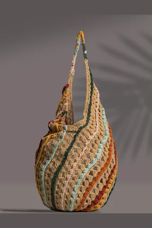 ICONIQUE BORSA EGG