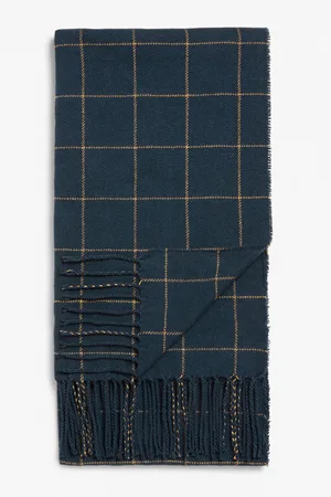 Monki Lightweight tassel scarf