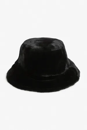 Monki Faux fur bucket hat