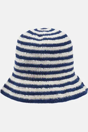 ANNA KOSTUROVA Cappello da pescatore in crochet a righe