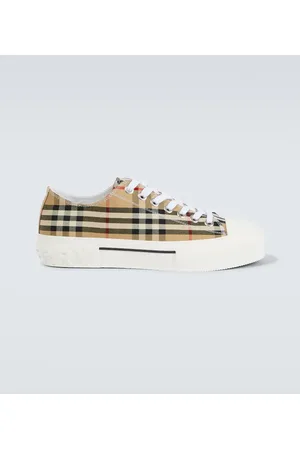 Burberry Sneakers in canvas Check