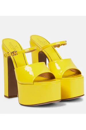 VALENTINO GARAVANI Sandali Tan-Go 155 in vernice con plateau