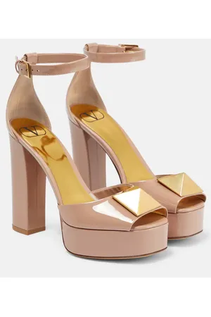 VALENTINO GARAVANI Sandali One Stud in vernice con plateau