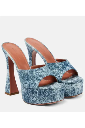 Amina Muaddi Mules Dalida in denim con plateau