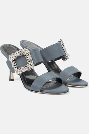 Manolo Blahnik Pumps in raso con cristalli