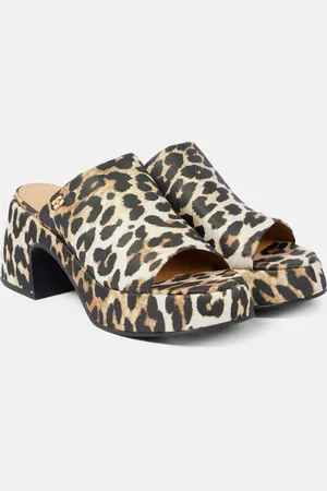 Ganni Sandali in raso con stampa leopardata