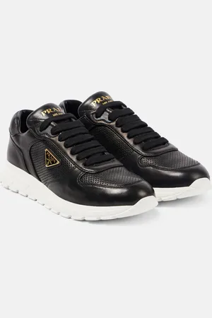 Prada Sneakers in pelle con logo
