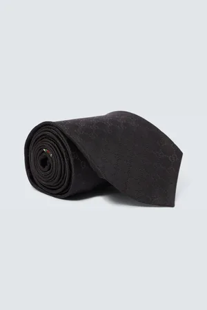 Gucci Cravatta in twill di seta GG