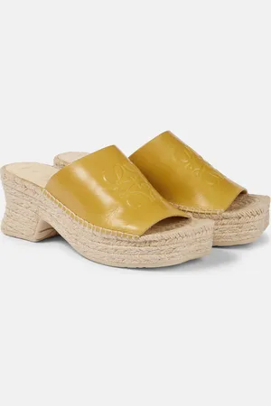 Loewe Mules Petal Anagram in pelle
