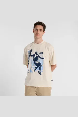 New Balance Uomo Hoops Graphic Vintage T-Shirt in , Maglia di poliestere