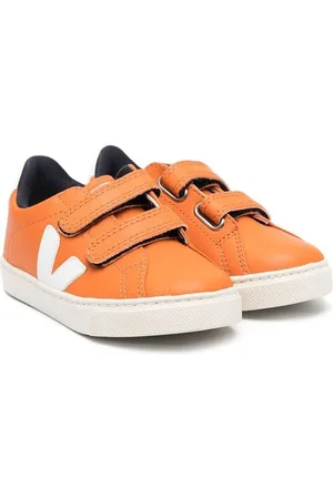 Veja Scarpa bambino con due strappi color arancio e logo laterale bianco