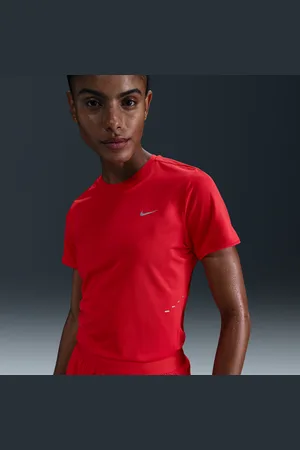 Nike Top da running a manica corta Dri-FIT Swift – Donna